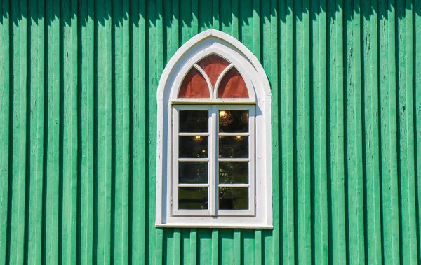 Białe Okno Ścianie Zielonego Drewnianego Historycznego Meczetu Lipka Tatar — Zdjęcie stockowe