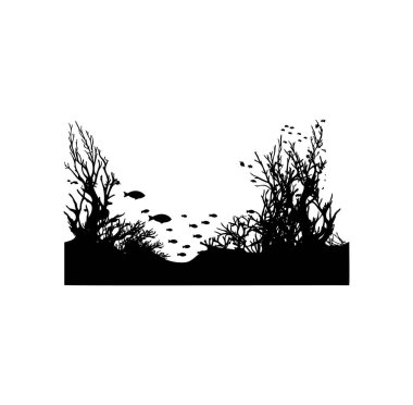 Siluetli Mercan ve Balık Yaşamlı Sualtı Sahnesi