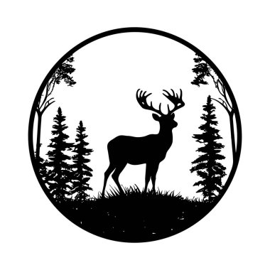 Uzun ağaçlar ve doğanın güzellikleriyle çevrili sakin bir orman manzarasında görkemli bir geyik silueti.