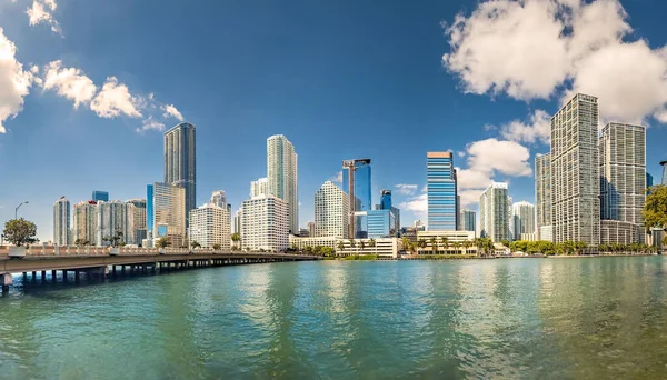 Panorama Miami Florydzie Słoneczny Poranek Miami Jest Miastem Większościowym Oraz — Zdjęcie stockowe