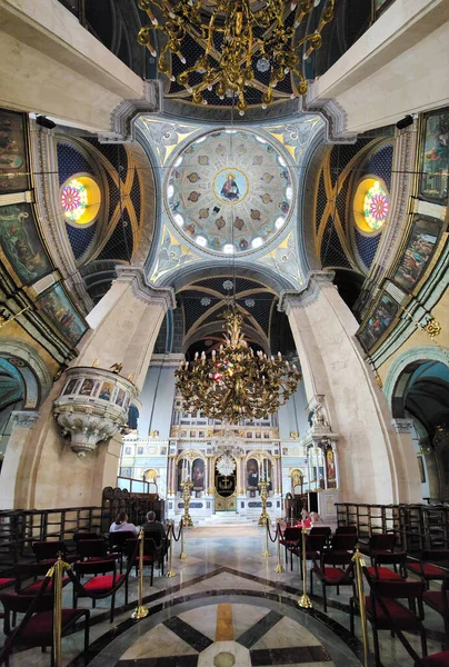 伊斯坦布尔 土耳其 2022年10月8日 希腊东正教海加教堂内的垂直全景 这座教堂是君士坦丁堡陷落后在伊斯坦布尔建造的第一个圆顶基督教教堂 — 图库照片