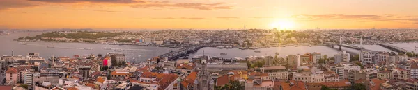 Flygpanorama Över Istanbul Turkiet Vid Solnedgången Istanbul Den Folkrikaste Europeiska — Stockfoto