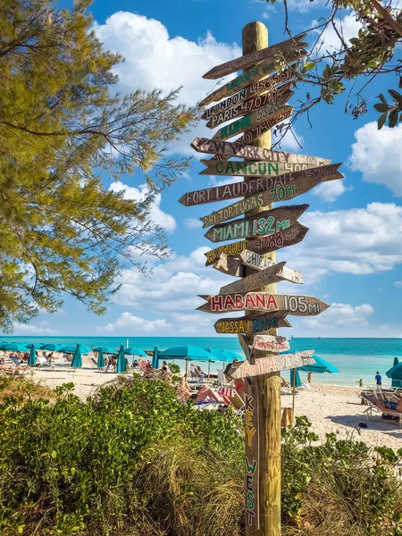 Directional Sign Beach Indicating Different Wold Destinations Photographed Key West — Stock Photo, Image