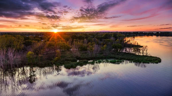 Stock image Aerial view of Sandusky, Ohio shoreline at sunset, on the Erie lake.