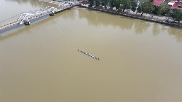 Aerial Drone Shot Rewers Training River Camboyanos Celebran Festival Del — Vídeos de Stock