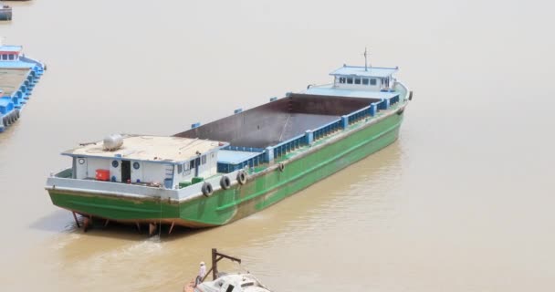 Phnom Penh Cambodge 2023 Barge Part Après Avoir Déchargé Cargaison — Video