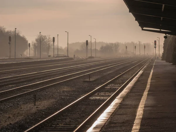 Железнодорожный Вокзал Городе Заган Польше Многочисленные Железнодорожные Пути Ведущие Станции — стоковое фото