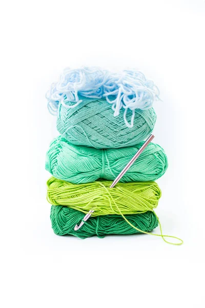Gradient Colored Yarn Spools Stack Cold Colors Thread Coils Isolated — Stock Photo, Image