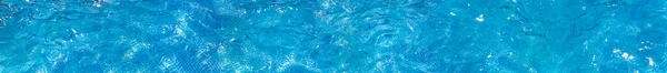 Νερό Πισίνας Κυματίζει Φως Του Ήλιου Glittery Αντανακλάσεις Πανό Κοντινό — Φωτογραφία Αρχείου
