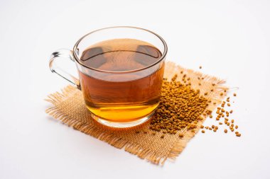 Fenugreek Tohumları veya Methi Dana bir gecede suya batırarak içiyorlar. Hint Sağlık Toniği