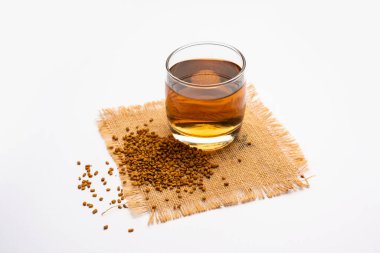 Fenugreek Tohumları veya Methi Dana bir gecede suya batırarak içiyorlar. Hint Sağlık Toniği