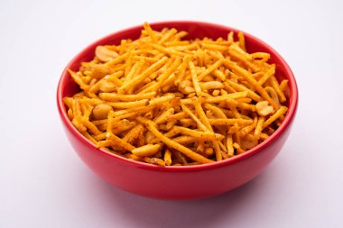 Falahari chivda, Upwas Chewda, farali chivda veya kuru meyvelerle karıştırılmış bir Hint aperatifi.