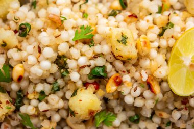 Geçmişte Khichadi - Sagopa Kajmer tohumları ile yapılan Maharashtra otantik bir yemek lor ile görev yaptı.