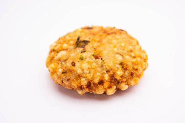 Sabudana wada ya da shabudana Vada Hindistan 'da sagodan yapılmış ve turşuyla servis edilmiş.