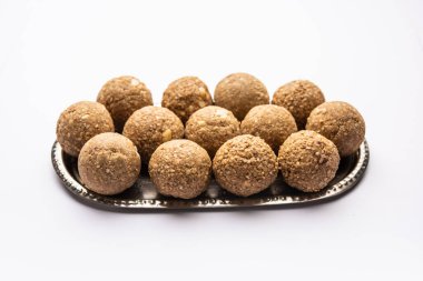 Til Gul laddoo, Susam jaggery Ball, Ta ki ke laddo ya da tilgul Hindistan 'da Makar Sankranti Festivali için