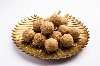 Til Gul laddoo, Susam jaggery Ball, Ta ki ke laddo ya da tilgul Hindistan 'da Makar Sankranti Festivali için