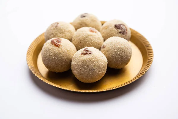 stock image Rava Laddu or sooji ladoo is an Indian Sweet made with semolina, sugar, ghee, cashews and raisins