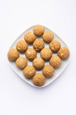 Til Gul laddoo, Susam jaggery Ball, Ta ki ke laddo ya da tilgul Hindistan 'da Makar Sankranti Festivali için