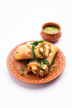 Cottage Cheese Paneer Kathi rulo veya kolkata tarzı börek olarak bilinir.