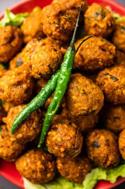 Moong Dal Vada Mungode, Pakot, Pakore, Moong wada, Pakora veya Bhajiya, çay saati atıştırmalığı.