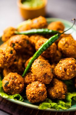 Moong Dal Vada Mungode, Pakot, Pakore, Moong wada, Pakora veya Bhajiya, çay saati atıştırmalığı.