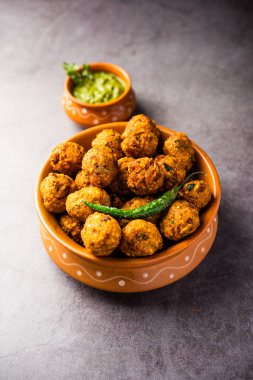 Moong Dal Vada Mungode, Pakot, Pakore, Moong wada, Pakora veya Bhajiya, çay saati atıştırmalığı.