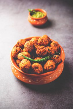 Moong Dal Vada Mungode, Pakot, Pakore, Moong wada, Pakora veya Bhajiya, çay saati atıştırmalığı.