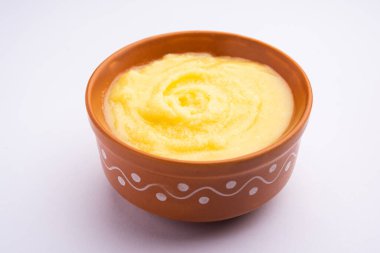 Saf Tup OR Desi Ghee aynı zamanda sıvı tereyağı olarak da bilinir.