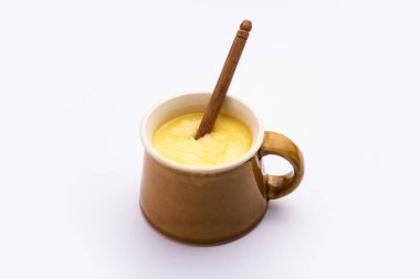 Saf Tup OR Desi Ghee aynı zamanda sıvı tereyağı olarak da bilinir.