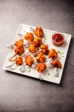 Tavuk Lolipop Izgara Tandoori Non Sebze Schezwan soslu Dip Chutney