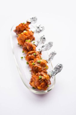 Tavuk Lolipop Izgara Tandoori Non Sebze Schezwan soslu Dip Chutney