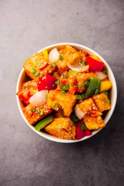 Chili paneer kurutma süzme peynir, Hint Çin yemeği kullanılarak yapılır.