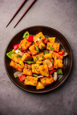 Chili paneer kurutma süzme peynir, Hint Çin yemeği kullanılarak yapılır.