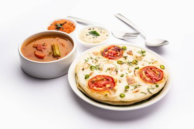 Uttapam, Uttappa veya Oothapam Güney Hindistan mutfağından sağlıklı bir kahvaltı tarifidir.