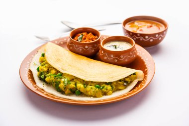 Dosai, dosey ya da dosha, Güney Hindistan mutfağında bulunan ince bir kreptir.