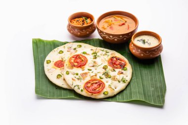 Uttapam, Uttappa veya Oothapam Güney Hindistan mutfağından sağlıklı bir kahvaltı tarifidir.