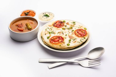 Uttapam, Uttappa veya Oothapam Güney Hindistan mutfağından sağlıklı bir kahvaltı tarifidir.