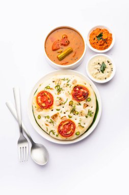 Uttapam, Uttappa veya Oothapam Güney Hindistan mutfağından sağlıklı bir kahvaltı tarifidir.