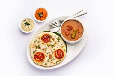 Uttapam, Uttappa veya Oothapam Güney Hindistan mutfağından sağlıklı bir kahvaltı tarifidir.