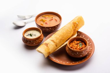 Dosai, dosey ya da dosha, Güney Hindistan mutfağında bulunan ince bir kreptir.