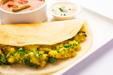 Dosai, dosey ya da dosha, Güney Hindistan mutfağında bulunan ince bir kreptir.