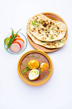 Anda Masala ya da yumurta körisi popüler Hint baharatlı yiyeceğidir.