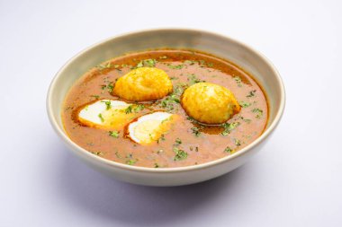 Anda Masala ya da yumurta körisi popüler Hint baharatlı yiyeceğidir.