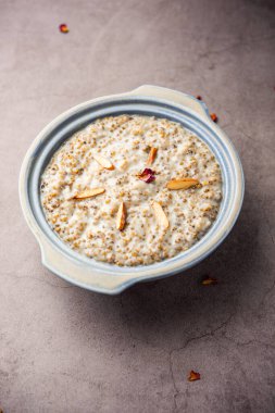 Kodo tilki kuyruklu darı kheer veya varagu arisi payasam, Hindistan 'da popüler bir tatlıdır.