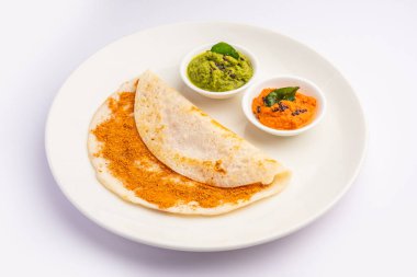 Podi Dosa ya da dosai, Hint baharatlı ve lezzetli bir tariftir ve idli milagai podi veya barut içerir.