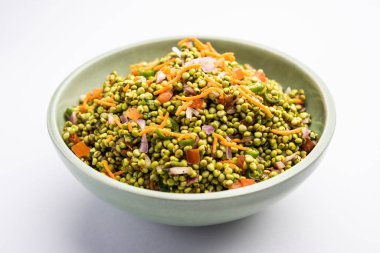 Hurda Ponkh Bhel made using Tender Jowar is a traditional savory snack from india