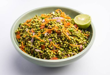 Hurda Ponkh Bhel made using Tender Jowar is a traditional savory snack from india