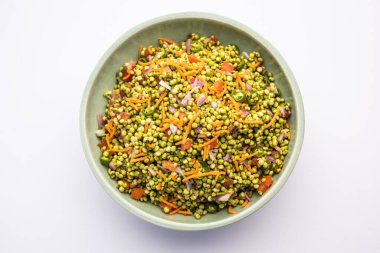 Hurda Ponkh Bhel made using Tender Jowar is a traditional savory snack from india