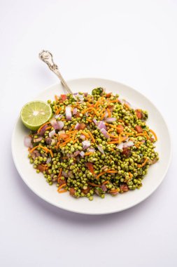 Hurda Ponkh Bhel made using Tender Jowar is a traditional savory snack from india