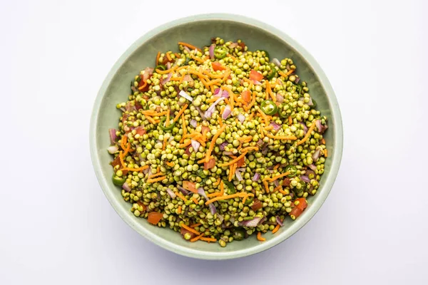 Hurda Ponkh Bhel made using Tender Jowar is a traditional savory snack from india